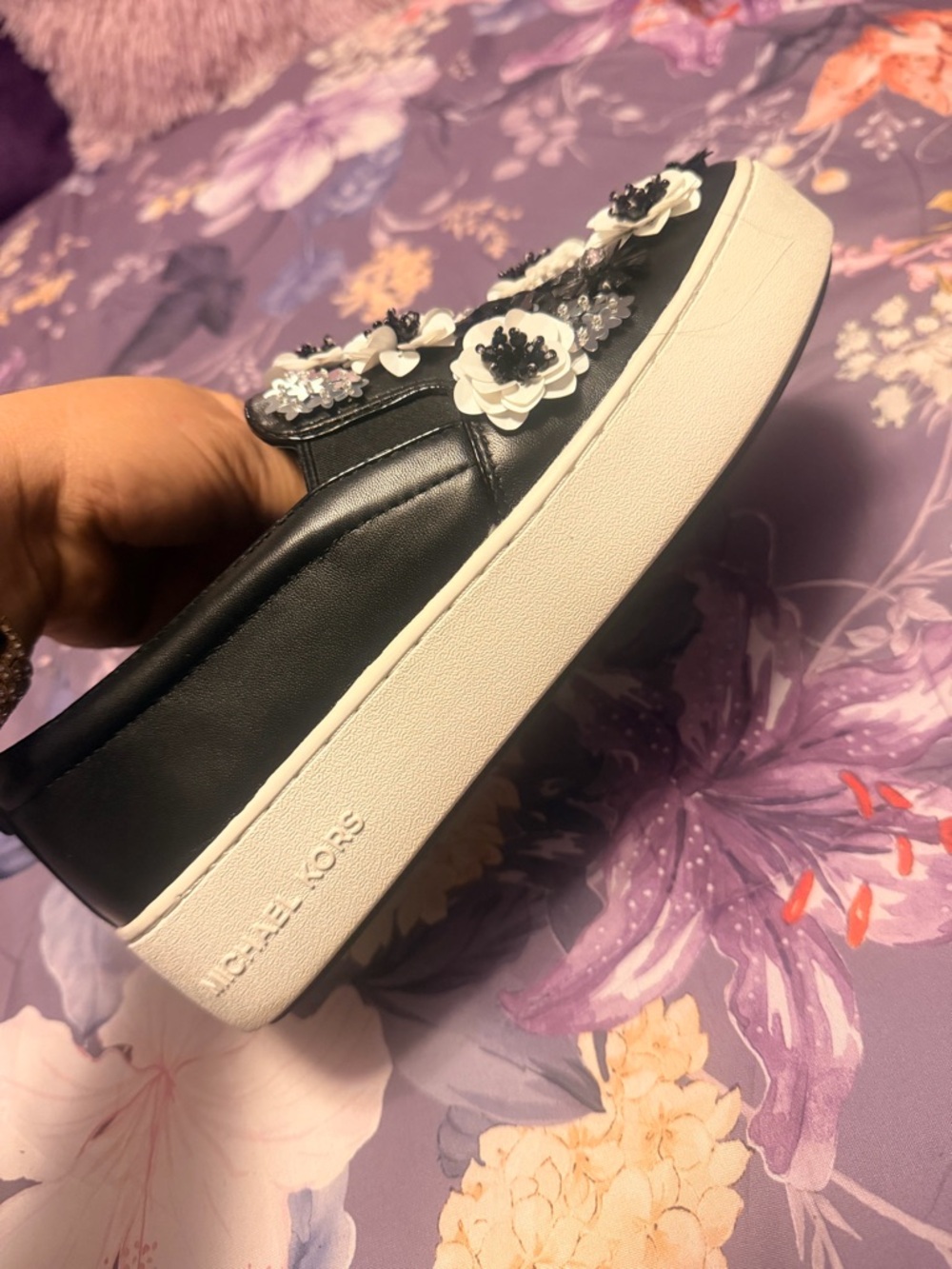 Michael Kors Trent leather slip on with flowers - Picture 9 of 9